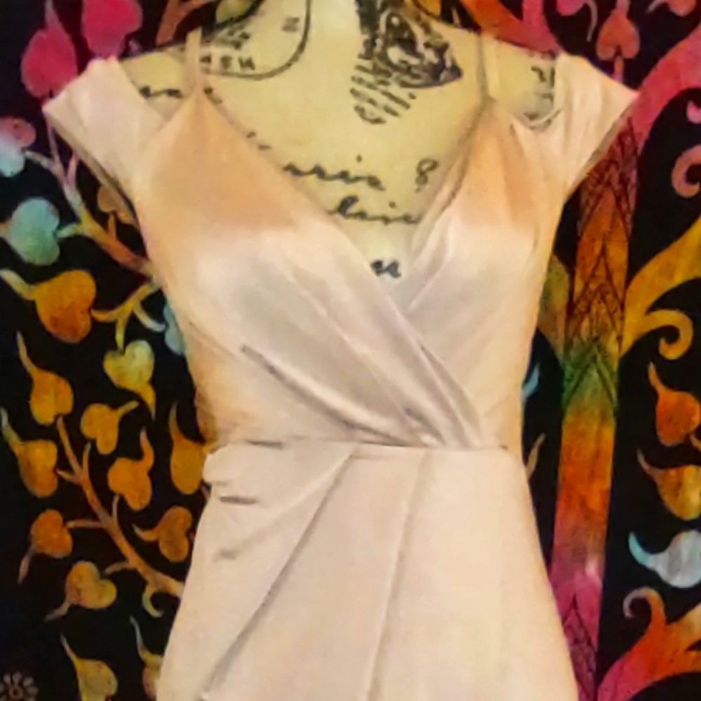 Forever 21 silky peach colored dress